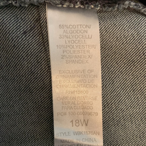 Democracy Jeans - Picture 4 of 7